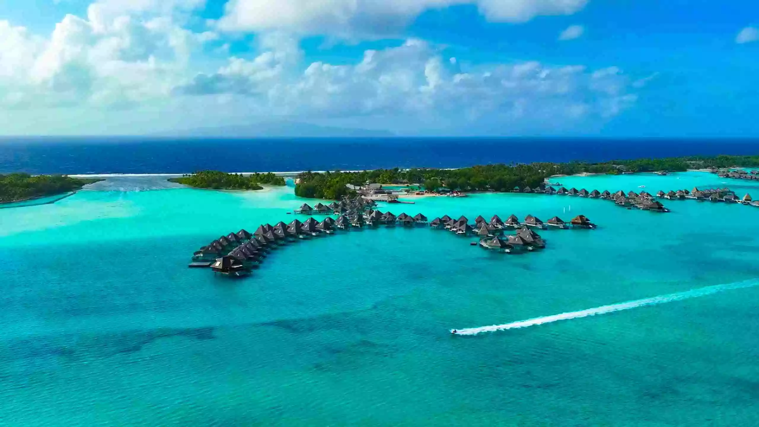 How Much Would a Round Trip to Bora Bora Cost from USA